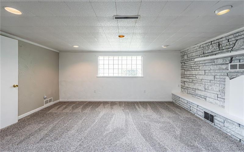 621 Sandy Hill Rd, Irwin, 15642, 5 Bedrooms Bedrooms, 12 Rooms Rooms,2.1 BathroomsBathrooms,Residential,For Sale,Sandy Hill Rd,1752340