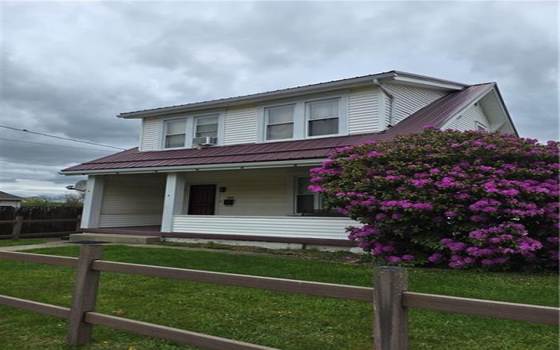1221 Martin Ave, New Kensington, 15068, 4 Bedrooms Bedrooms, ,2 BathroomsBathrooms,Residential,For Sale,Martin Ave,1752639