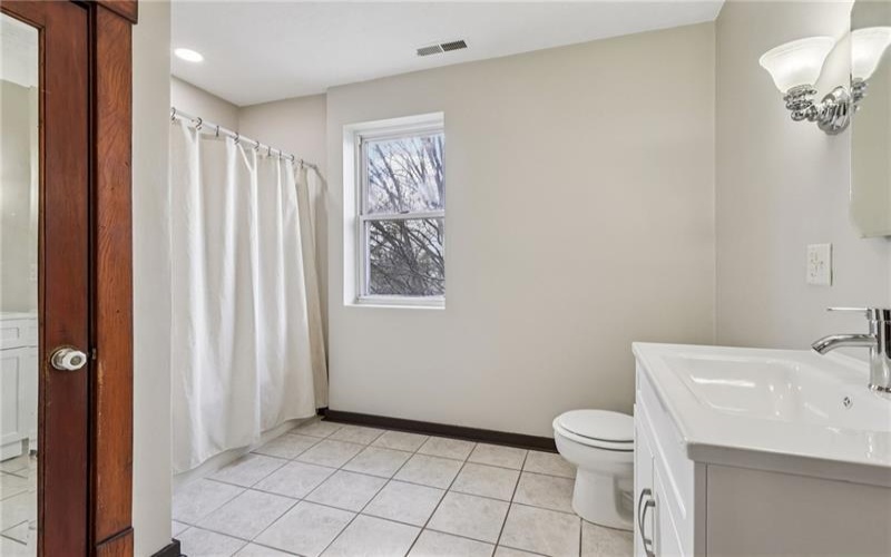 2011 Ridge Ave, Arnold, 15068, 3 Bedrooms Bedrooms, 7 Rooms Rooms,1.1 BathroomsBathrooms,Residential,For Sale,Ridge Ave,1752647