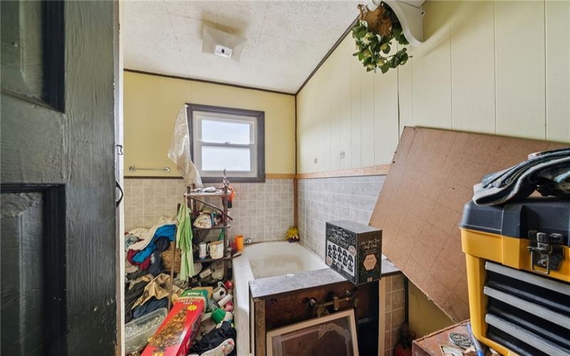 24 Miller St, Latrobe, 15650, 3 Bedrooms Bedrooms, ,2 BathroomsBathrooms,Residential,For Sale,Miller St,1752335