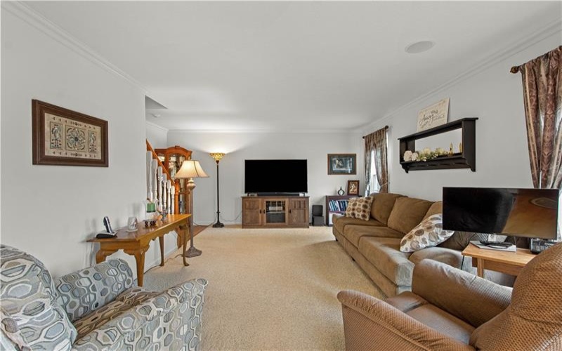 213 Walnut Drive, Eighty Four, 15330, 3 Bedrooms Bedrooms, 9 Rooms Rooms,2.1 BathroomsBathrooms,Residential,For Sale,Walnut Drive,1752517