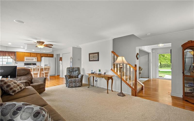 213 Walnut Drive, Eighty Four, 15330, 3 Bedrooms Bedrooms, 9 Rooms Rooms,2.1 BathroomsBathrooms,Residential,For Sale,Walnut Drive,1752517