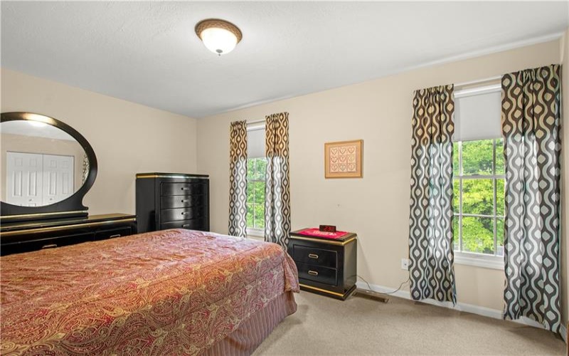 213 Walnut Drive, Eighty Four, 15330, 3 Bedrooms Bedrooms, 9 Rooms Rooms,2.1 BathroomsBathrooms,Residential,For Sale,Walnut Drive,1752517