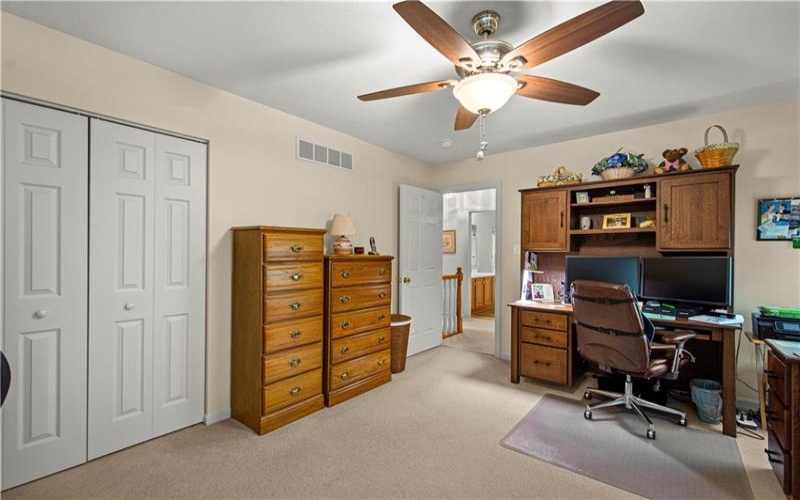 213 Walnut Drive, Eighty Four, 15330, 3 Bedrooms Bedrooms, 9 Rooms Rooms,2.1 BathroomsBathrooms,Residential,For Sale,Walnut Drive,1752517