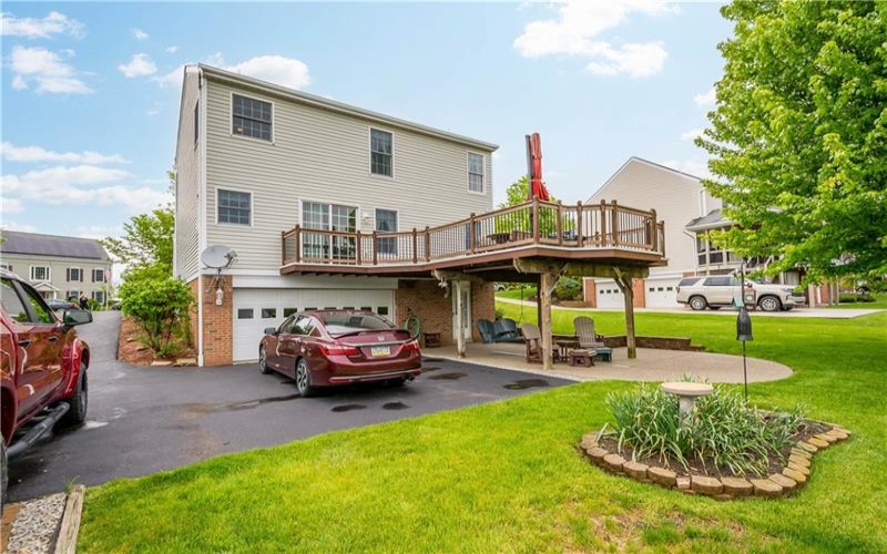 213 Walnut Drive, Eighty Four, 15330, 3 Bedrooms Bedrooms, 9 Rooms Rooms,2.1 BathroomsBathrooms,Residential,For Sale,Walnut Drive,1752517