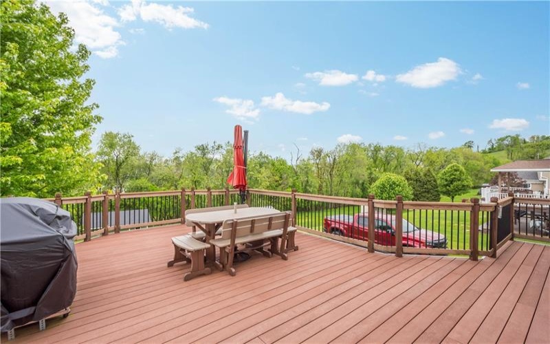 213 Walnut Drive, Eighty Four, 15330, 3 Bedrooms Bedrooms, 9 Rooms Rooms,2.1 BathroomsBathrooms,Residential,For Sale,Walnut Drive,1752517