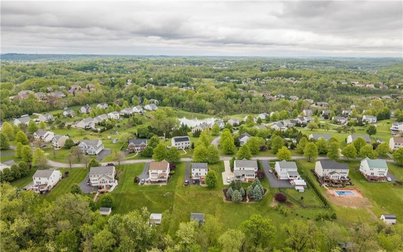 213 Walnut Drive, Eighty Four, 15330, 3 Bedrooms Bedrooms, 9 Rooms Rooms,2.1 BathroomsBathrooms,Residential,For Sale,Walnut Drive,1752517