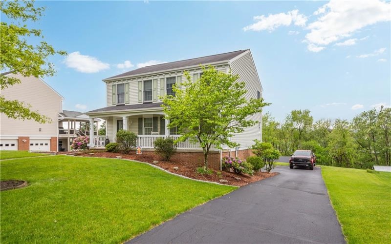 213 Walnut Drive, Eighty Four, 15330, 3 Bedrooms Bedrooms, 9 Rooms Rooms,2.1 BathroomsBathrooms,Residential,For Sale,Walnut Drive,1752517