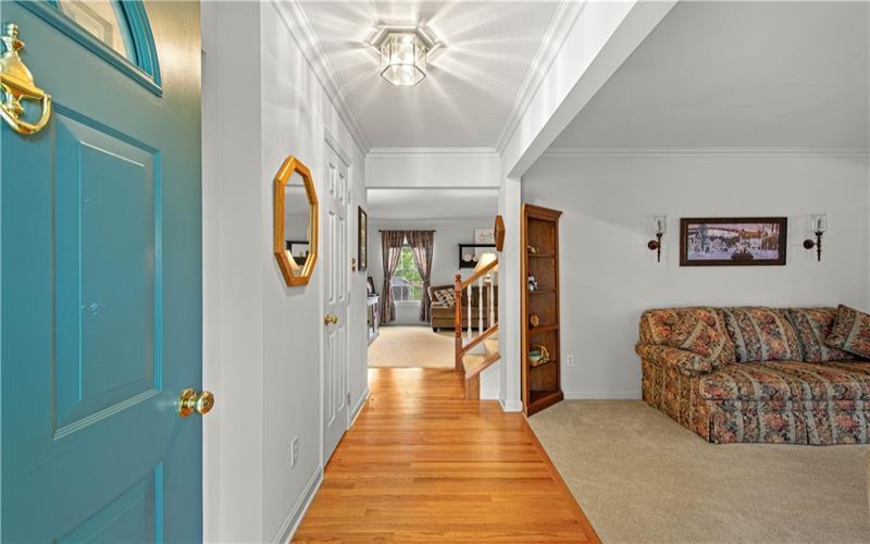 213 Walnut Drive, Eighty Four, 15330, 3 Bedrooms Bedrooms, 9 Rooms Rooms,2.1 BathroomsBathrooms,Residential,For Sale,Walnut Drive,1752517