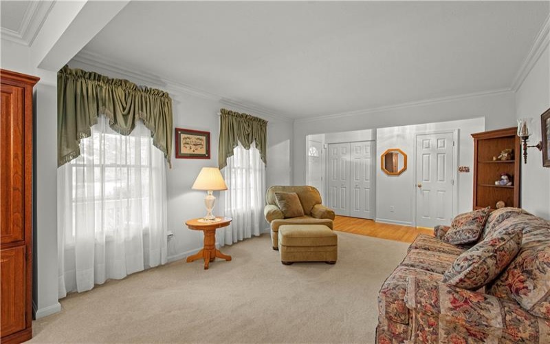 213 Walnut Drive, Eighty Four, 15330, 3 Bedrooms Bedrooms, 9 Rooms Rooms,2.1 BathroomsBathrooms,Residential,For Sale,Walnut Drive,1752517