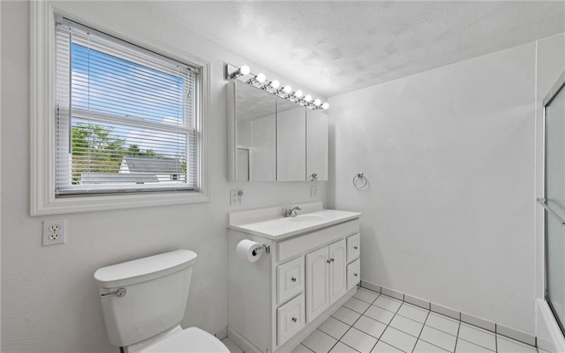13400 Ridge Road, Irwin, 15642, 2 Bedrooms Bedrooms, 6 Rooms Rooms,2 BathroomsBathrooms,Residential,For Sale,Ridge Road,1752676