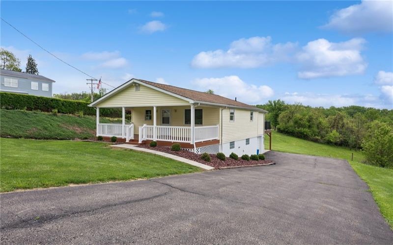 13400 Ridge Road, Irwin, 15642, 2 Bedrooms Bedrooms, 6 Rooms Rooms,2 BathroomsBathrooms,Residential,For Sale,Ridge Road,1752676