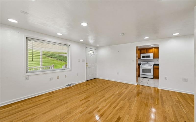 13400 Ridge Road, Irwin, 15642, 2 Bedrooms Bedrooms, 6 Rooms Rooms,2 BathroomsBathrooms,Residential,For Sale,Ridge Road,1752676