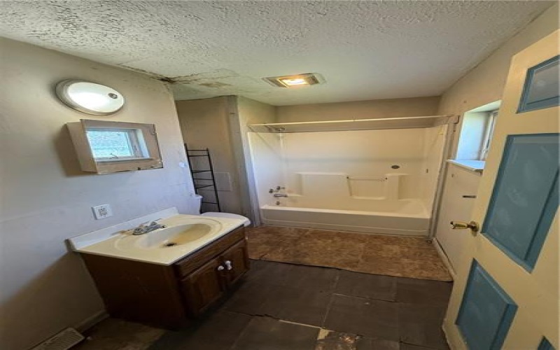 125 12th Street, Jeannette, 15644, 2 Bedrooms Bedrooms, ,1 BathroomBathrooms,Residential,For Sale,12th Street,1752728