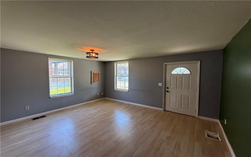 125 12th Street, Jeannette, 15644, 2 Bedrooms Bedrooms, ,1 BathroomBathrooms,Residential,For Sale,12th Street,1752728