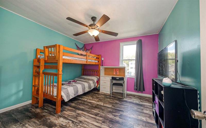 227 5th STREET, Youngwood, 15697, 4 Bedrooms Bedrooms, 8 Rooms Rooms,2 BathroomsBathrooms,Residential,For Sale,5th,1752730