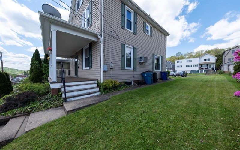 227 5th STREET, Youngwood, 15697, 4 Bedrooms Bedrooms, 8 Rooms Rooms,2 BathroomsBathrooms,Residential,For Sale,5th,1752730