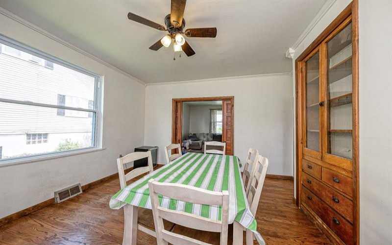 227 5th STREET, Youngwood, 15697, 4 Bedrooms Bedrooms, 8 Rooms Rooms,2 BathroomsBathrooms,Residential,For Sale,5th,1752730