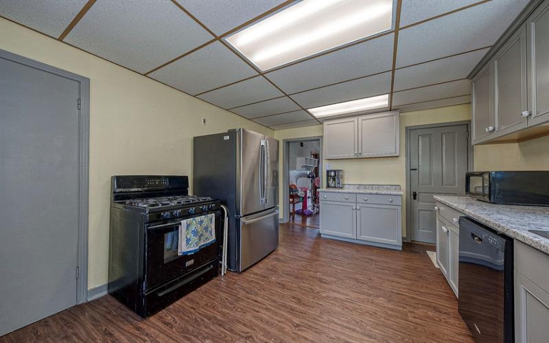 227 5th STREET, Youngwood, 15697, 4 Bedrooms Bedrooms, 8 Rooms Rooms,2 BathroomsBathrooms,Residential,For Sale,5th,1752730