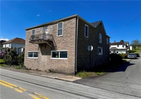 109 Pittsburgh Rd, Bentleyville, 15314, 4 Bedrooms Bedrooms, 8 Rooms Rooms,2 BathroomsBathrooms,Residential,For Sale,Pittsburgh Rd,1752736