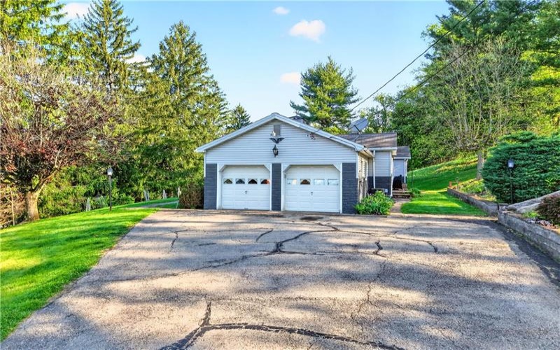 1188 Willowbrook Road, Rostraver Twp, 15012, 2 Bedrooms Bedrooms, 9 Rooms Rooms,2 BathroomsBathrooms,Residential,For Sale,Willowbrook Road,1752778