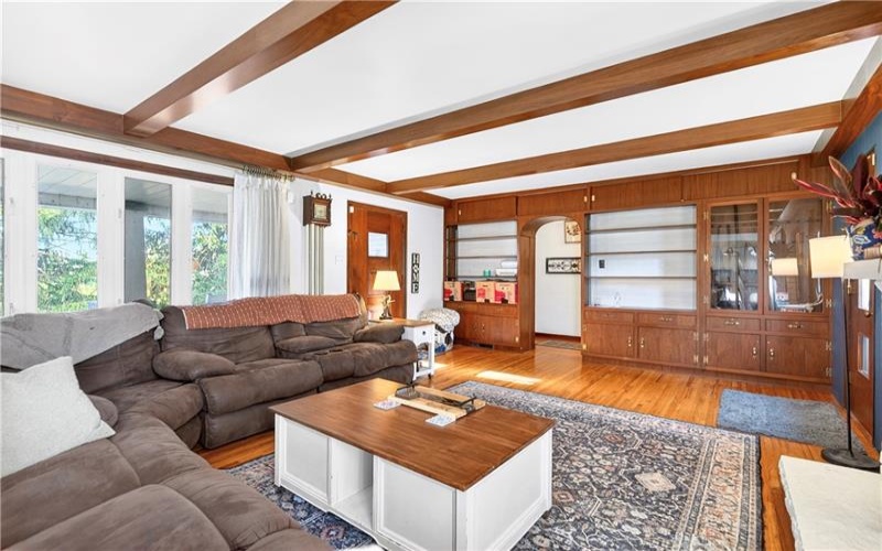 1188 Willowbrook Road, Rostraver Twp, 15012, 2 Bedrooms Bedrooms, 9 Rooms Rooms,2 BathroomsBathrooms,Residential,For Sale,Willowbrook Road,1752778