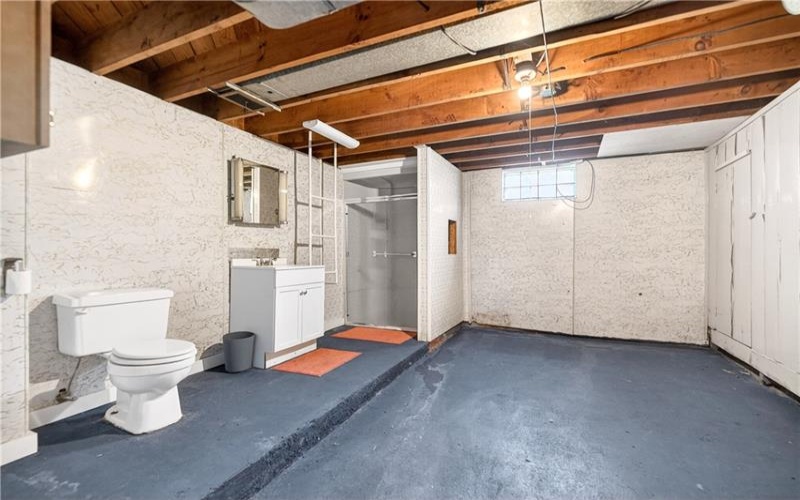 1188 Willowbrook Road, Rostraver Twp, 15012, 2 Bedrooms Bedrooms, 9 Rooms Rooms,2 BathroomsBathrooms,Residential,For Sale,Willowbrook Road,1752778