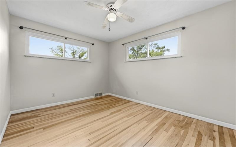 12000 Lee Dr, Irwin, 15642, 3 Bedrooms Bedrooms, 8 Rooms Rooms,1.1 BathroomsBathrooms,Residential,For Sale,Lee Dr,1752780