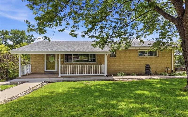 12000 Lee Dr, Irwin, 15642, 3 Bedrooms Bedrooms, 8 Rooms Rooms,1.1 BathroomsBathrooms,Residential,For Sale,Lee Dr,1752780