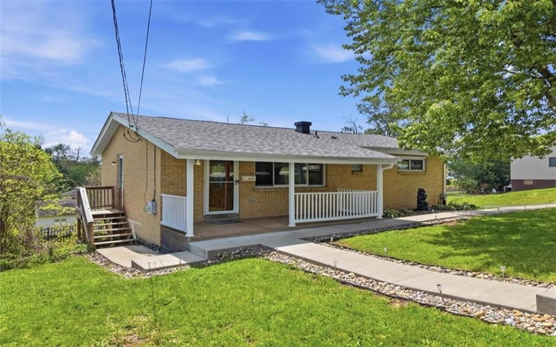 12000 Lee Dr, Irwin, 15642, 3 Bedrooms Bedrooms, 8 Rooms Rooms,1.1 BathroomsBathrooms,Residential,For Sale,Lee Dr,1752780