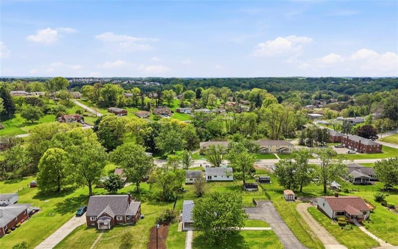 12000 Lee Dr, Irwin, 15642, 3 Bedrooms Bedrooms, 8 Rooms Rooms,1.1 BathroomsBathrooms,Residential,For Sale,Lee Dr,1752780