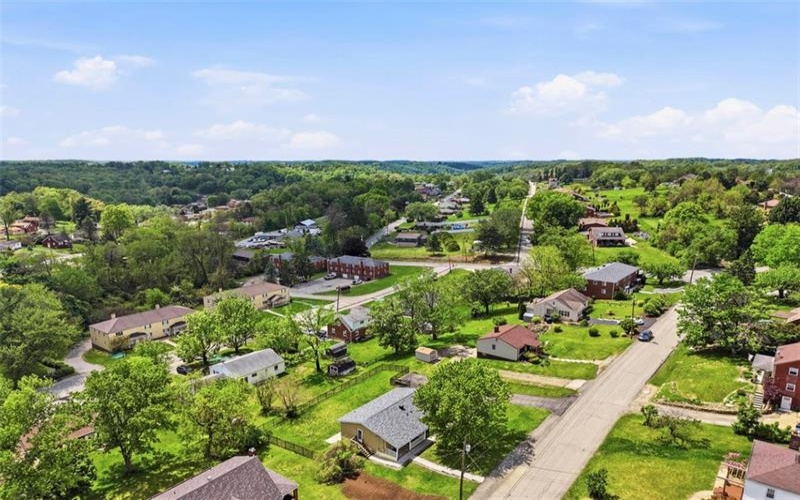 12000 Lee Dr, Irwin, 15642, 3 Bedrooms Bedrooms, 8 Rooms Rooms,1.1 BathroomsBathrooms,Residential,For Sale,Lee Dr,1752780