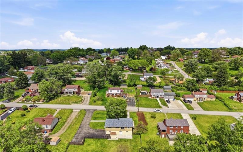 12000 Lee Dr, Irwin, 15642, 3 Bedrooms Bedrooms, 8 Rooms Rooms,1.1 BathroomsBathrooms,Residential,For Sale,Lee Dr,1752780