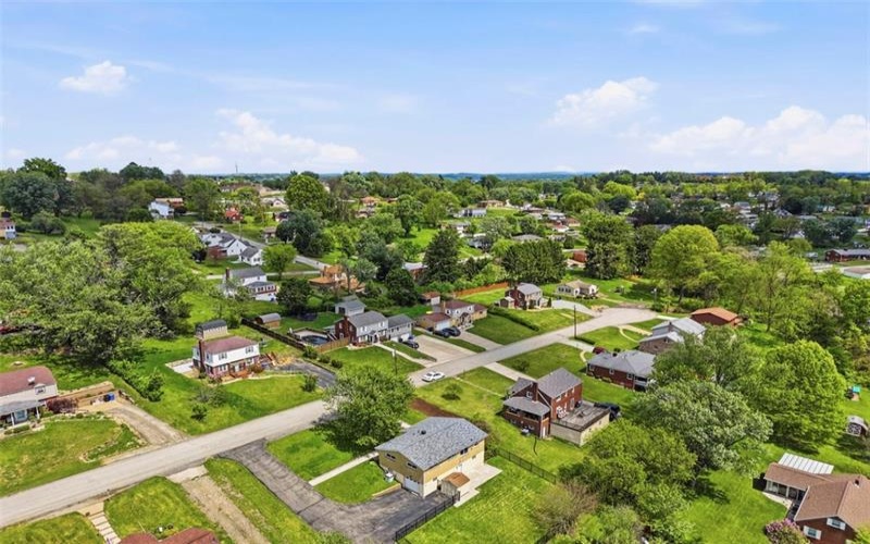 12000 Lee Dr, Irwin, 15642, 3 Bedrooms Bedrooms, 8 Rooms Rooms,1.1 BathroomsBathrooms,Residential,For Sale,Lee Dr,1752780