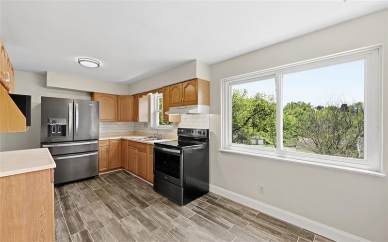12000 Lee Dr, Irwin, 15642, 3 Bedrooms Bedrooms, 8 Rooms Rooms,1.1 BathroomsBathrooms,Residential,For Sale,Lee Dr,1752780
