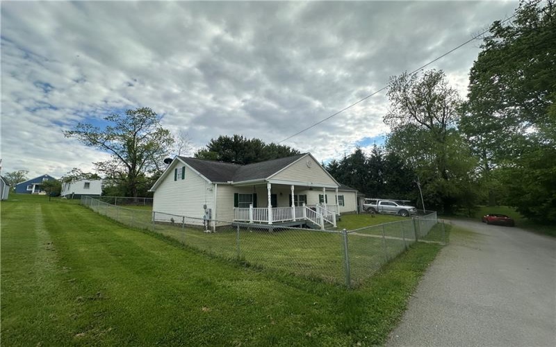 7 Short Street, Richeyville, 15312, 3 Bedrooms Bedrooms, 8 Rooms Rooms,2 BathroomsBathrooms,Residential,For Sale,Short Street,1752834