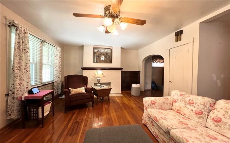 1673 Hancock Avenue, Oklahahoma, 15613, 3 Bedrooms Bedrooms, 7 Rooms Rooms,3 BathroomsBathrooms,Residential,For Sale,Hancock Avenue,1744315