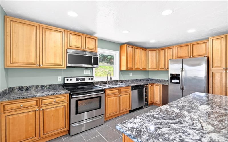 1590 Grange Road, Charleroi, 15022, 3 Bedrooms Bedrooms, 9 Rooms Rooms,2 BathroomsBathrooms,Residential,For Sale,Grange Road,1752665