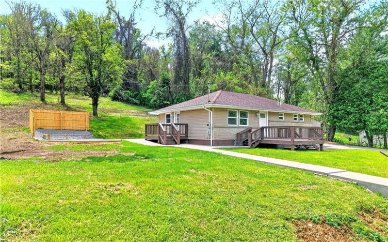 1590 Grange Road, Charleroi, 15022, 3 Bedrooms Bedrooms, 9 Rooms Rooms,2 BathroomsBathrooms,Residential,For Sale,Grange Road,1752665