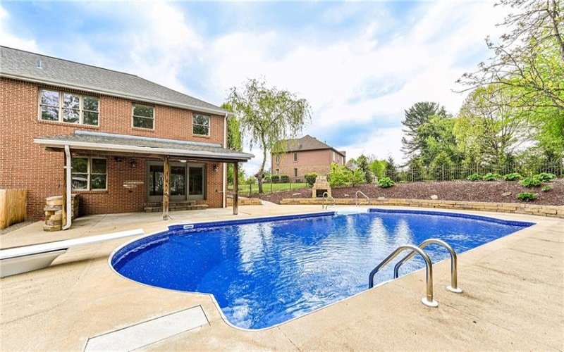 1120 Sandstone Rd, Greensburg, 15601, 4 Bedrooms Bedrooms, 9 Rooms Rooms,3.1 BathroomsBathrooms,Residential,For Sale,Sandstone Rd,1752868