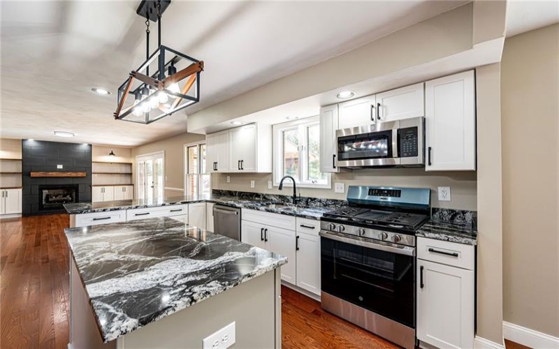 1120 Sandstone Rd, Greensburg, 15601, 4 Bedrooms Bedrooms, 9 Rooms Rooms,3.1 BathroomsBathrooms,Residential,For Sale,Sandstone Rd,1752868