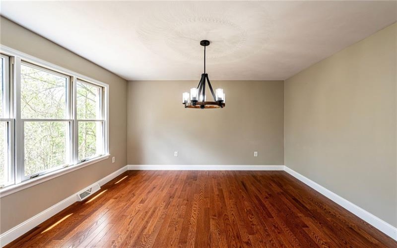 1120 Sandstone Rd, Greensburg, 15601, 4 Bedrooms Bedrooms, 9 Rooms Rooms,3.1 BathroomsBathrooms,Residential,For Sale,Sandstone Rd,1752868