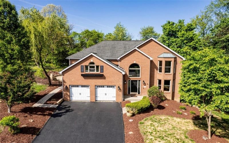 1120 Sandstone Rd, Greensburg, 15601, 4 Bedrooms Bedrooms, 9 Rooms Rooms,3.1 BathroomsBathrooms,Residential,For Sale,Sandstone Rd,1752868