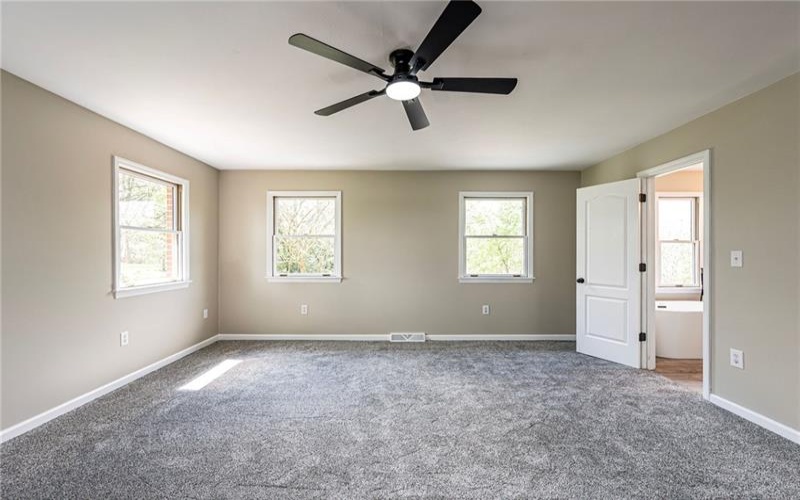 1120 Sandstone Rd, Greensburg, 15601, 4 Bedrooms Bedrooms, 9 Rooms Rooms,3.1 BathroomsBathrooms,Residential,For Sale,Sandstone Rd,1752868