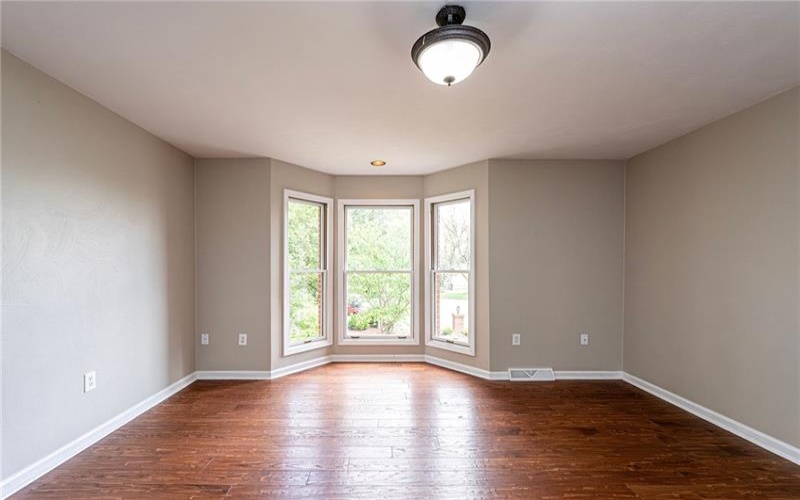 1120 Sandstone Rd, Greensburg, 15601, 4 Bedrooms Bedrooms, 9 Rooms Rooms,3.1 BathroomsBathrooms,Residential,For Sale,Sandstone Rd,1752868