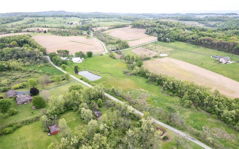 258 Firestone Rd, Greensburg, 15601, 3 Bedrooms Bedrooms, 10 Rooms Rooms,2.1 BathroomsBathrooms,Residential,For Sale,Firestone Rd,1752919