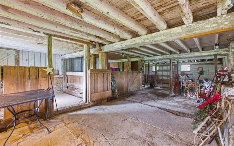 258 Firestone Rd, Greensburg, 15601, 3 Bedrooms Bedrooms, 10 Rooms Rooms,2.1 BathroomsBathrooms,Residential,For Sale,Firestone Rd,1752919