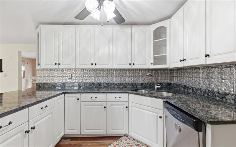 258 Firestone Rd, Greensburg, 15601, 3 Bedrooms Bedrooms, 10 Rooms Rooms,2.1 BathroomsBathrooms,Residential,For Sale,Firestone Rd,1752919