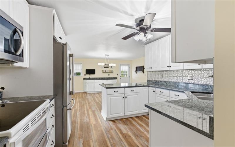 258 Firestone Rd, Greensburg, 15601, 3 Bedrooms Bedrooms, 10 Rooms Rooms,2.1 BathroomsBathrooms,Residential,For Sale,Firestone Rd,1752919
