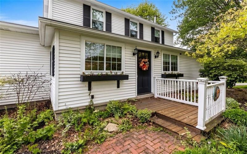 258 Firestone Rd, Greensburg, 15601, 3 Bedrooms Bedrooms, 10 Rooms Rooms,2.1 BathroomsBathrooms,Residential,For Sale,Firestone Rd,1752919